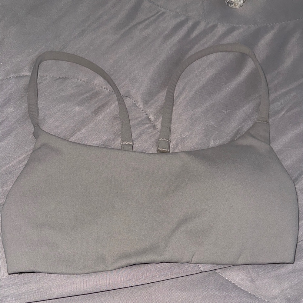 Lululemon size 2 wunder train sports bra